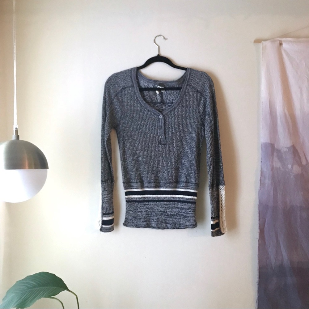 Free People We the Free navy sweater - Sz M
